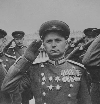 Офицер войск НКВД, Красная Площадь, 1945год.  