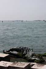 Памятник венецианской женщине