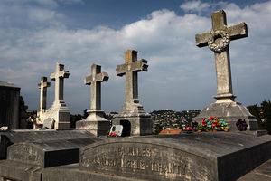 Кладбищенские кресты