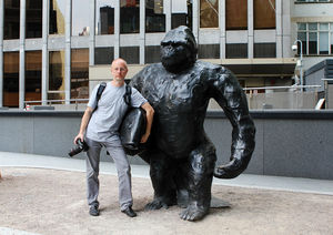 Мы с лондонским гориллом (с) Брутанец