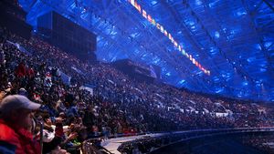 Публика на открытии Олимпиады в Сочи